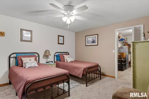 Bedroom - 2429 Glencoe St, Springfield, IL 62704 photo 7 of 10