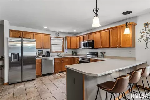 Kitchen - 2429 Glencoe St, Springfield, IL 62704 photo 2 of 4
