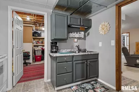 Other - 2429 Glencoe St, Springfield, IL 62704 photo 16 of 21