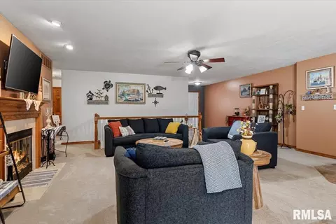 Living - 2429 Glencoe St, Springfield, IL 62704 photo 2 of 2