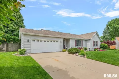 Exterior - 2429 Glencoe St, Springfield, IL 62704 photo 3 of 7