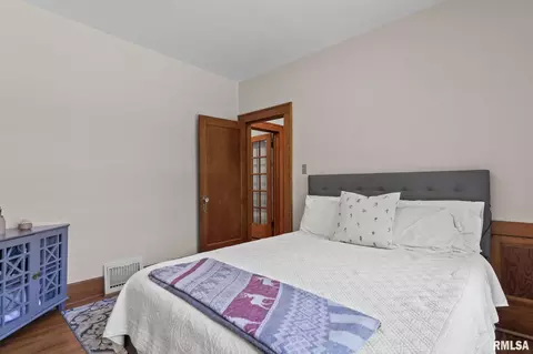 Bedroom - 1807 S Park Ave, Springfield, IL 62704 photo 4 of 4