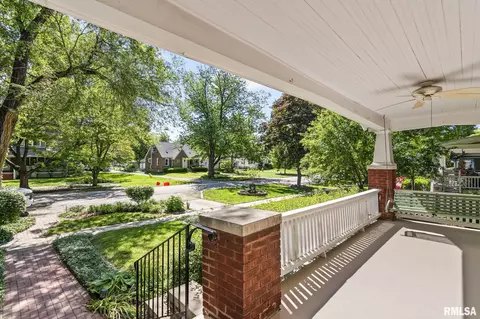 Exterior - 1807 S Park Ave, Springfield, IL 62704 photo 2 of 6