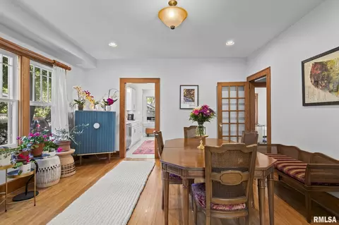 Dining - 1807 S Park Ave, Springfield, IL 62704 photo 2 of 4