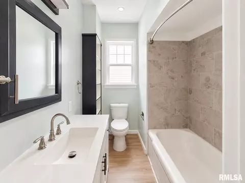 Bath - 330 S State St, Springfield, IL 62704 photo 3 of 3