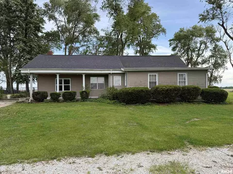 1968 E 600 N Rd, Pana, IL 62557