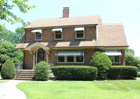 1667 N Prairie St, Galesburg, IL 61401