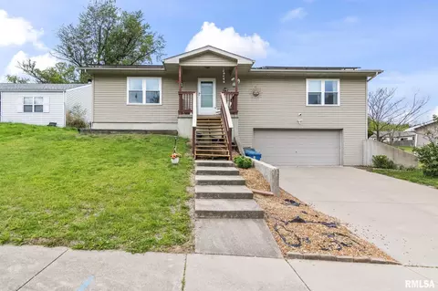 909 Helene St, Springfield, IL 62702