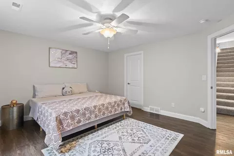 Bedroom - 2705 Johnathan Pl, Springfield, IL 62711 photo 8 of 9