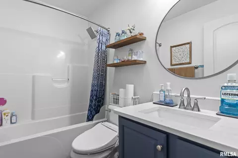 Bath - 2705 Johnathan Pl, Springfield, IL 62711 photo 3 of 4