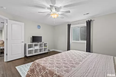 Bedroom - 2705 Johnathan Pl, Springfield, IL 62711 photo 7 of 9
