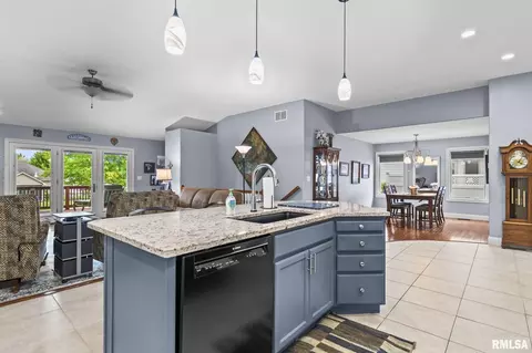 Kitchen - 4102 Highbury Dr, Springfield, IL 62711 photo 1 of 3