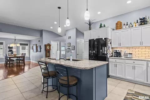 Kitchen - 4102 Highbury Dr, Springfield, IL 62711 photo 3 of 3
