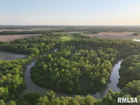 000 Au Vase Rd, Herrin, IL 62948