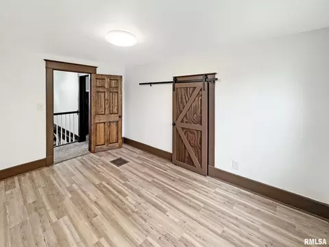 Bedroom - 109 E North St, Mount Sterling, IL 62353 photo 7 of 9