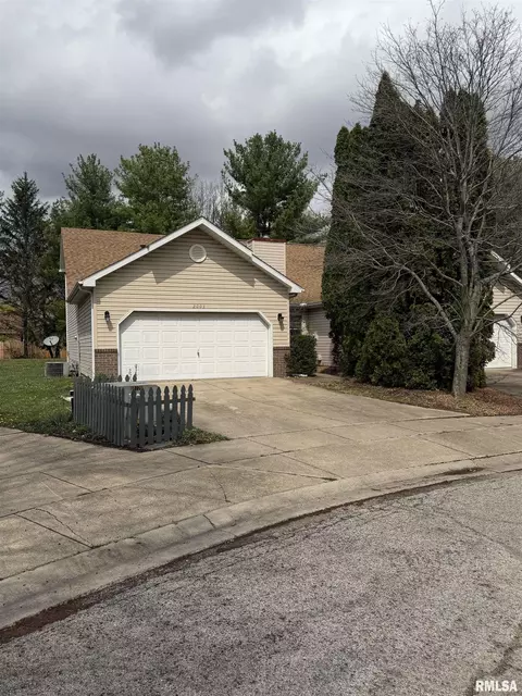 2003 Clara Mae Ct, Springfield, IL 62711