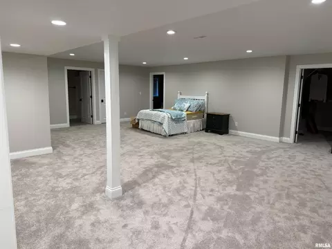 Bedroom - 1508 Dearborn St, Springfield, IL 62711 photo 4 of 7