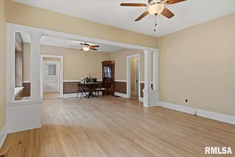 Living - 2333 Yale Blvd, Springfield, IL 62703 photo 1 of 4