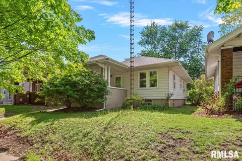 Exterior - 2333 Yale Blvd, Springfield, IL 62703 photo 1 of 8