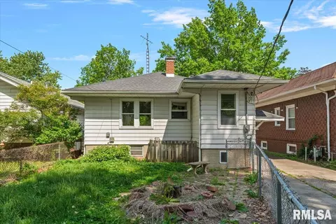 Exterior - 2333 Yale Blvd, Springfield, IL 62703 photo 6 of 8