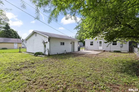 Exterior - 2127 Grandview Ave, Springfield, IL 62702 photo 1 of 2