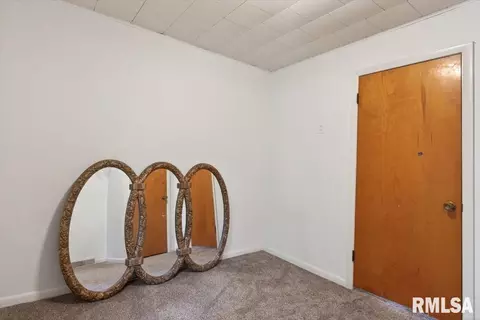 Other - 413 Elm St, Thayer, IL 62689 photo 7 of 11