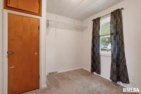 Other - 413 Elm St, Thayer, IL 62689 photo 6 of 11
