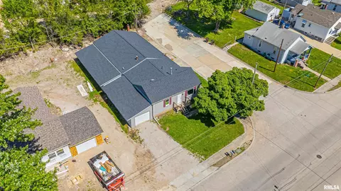703 S Kickapoo St, Lincoln, IL 62656