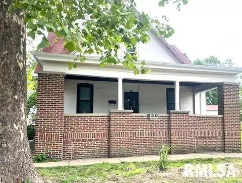 Exterior - 930 N 8th St, Springfield, IL 62702 photo 2 of 5