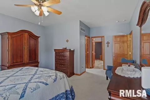 Bedroom - 4377 Old Salem Ln, Springfield, IL 62711 photo 3 of 6