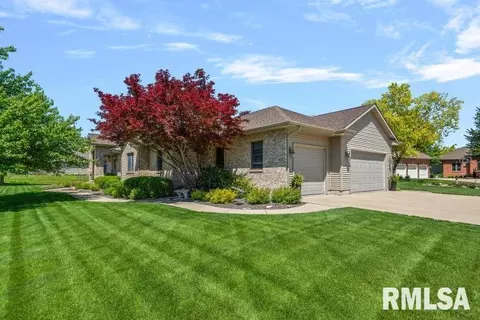 Exterior - 4377 Old Salem Ln, Springfield, IL 62711 photo 3 of 8