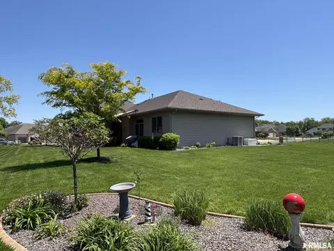 4377 Old Salem Ln, Springfield, IL 62711 photo 2