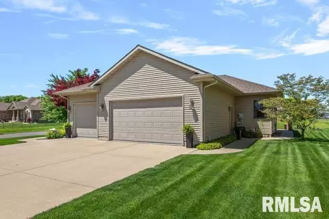Exterior - 4377 Old Salem Ln, Springfield, IL 62711 photo 6 of 8