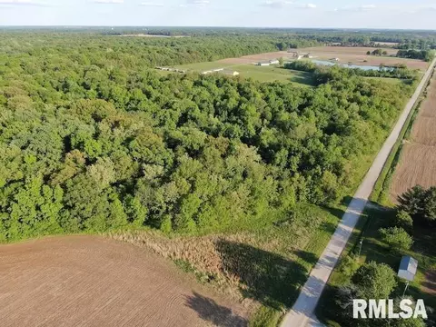 4 H Rd, Sumner, IL 62466 photo 5