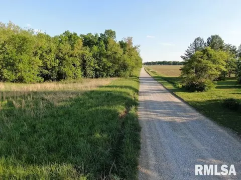 4 H Rd, Sumner, IL 62466 photo 2