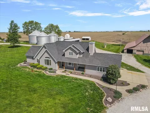 20205 N 20th Ave, Nokomis, IL 62075