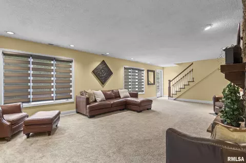 Other - 890 Roanoke Dr, Springfield, IL 62702 photo 5 of 8