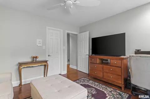 Bedroom - 890 Roanoke Dr, Springfield, IL 62702 photo 7 of 7