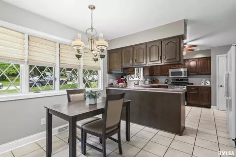 Other - 890 Roanoke Dr, Springfield, IL 62702 photo 1 of 8