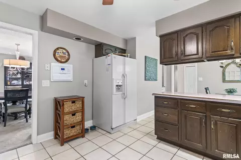 Kitchen - 890 Roanoke Dr, Springfield, IL 62702 photo 3 of 3