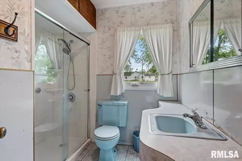 Bath - 407 Lewis Dr, Dawson, IL 62520 photo 1 of 1