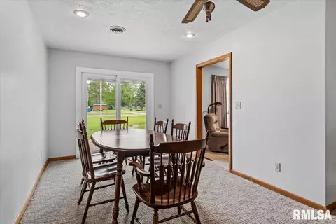 Dining - 407 Lewis Dr, Dawson, IL 62520 photo 2 of 2