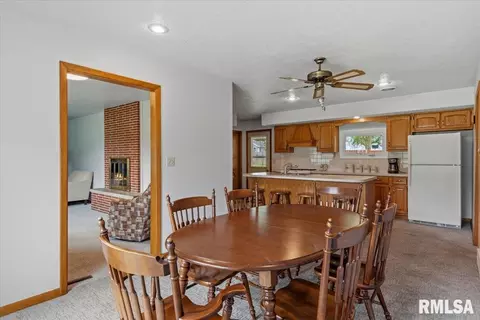 Dining - 407 Lewis Dr, Dawson, IL 62520 photo 1 of 2
