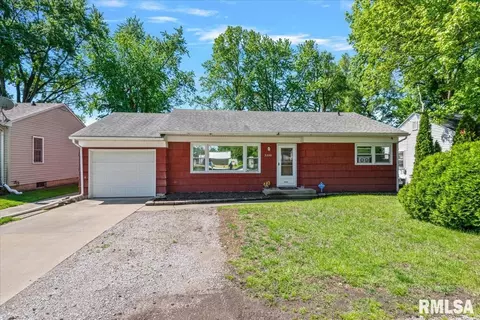 3240 Enos Ave, Springfield, IL 62702