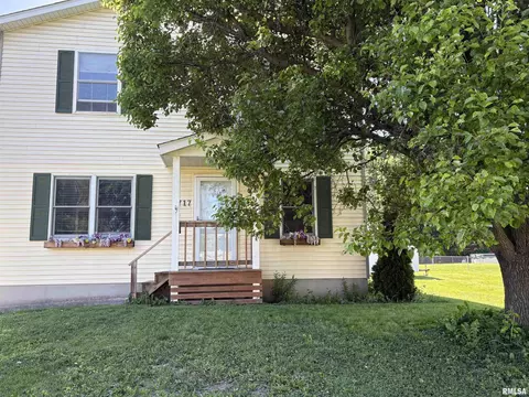 717 Pearl St, Jacksonville, IL 62650