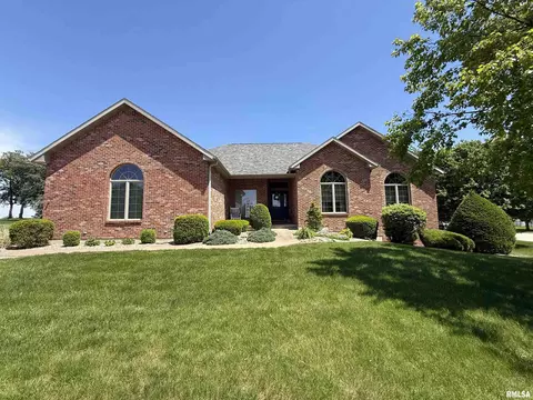 1035 Duxbury Ct, Quincy, IL 62305