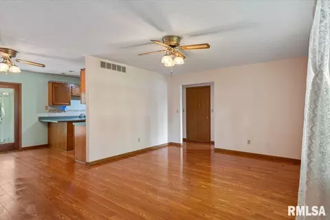 Living - 400 E Lynwood Dr, Athens, IL 62613 photo 4 of 4