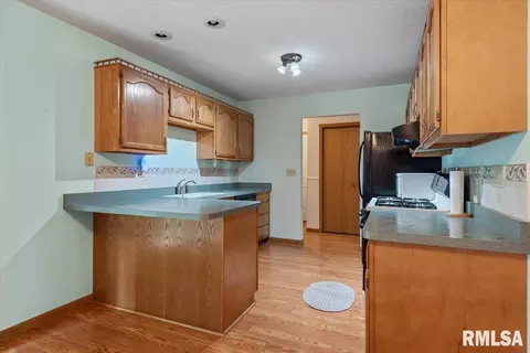 Kitchen - 400 E Lynwood Dr, Athens, IL 62613 photo 1 of 2