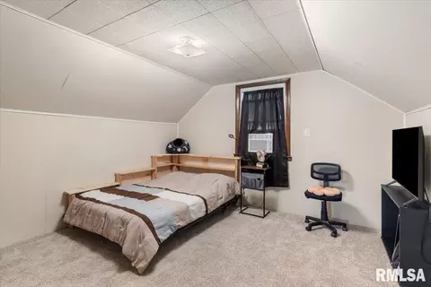 Bedroom - 749 N Walnut St, Springfield, IL 62702 photo 4 of 4