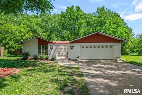 61 Sarah Ave, Springfield, IL 62703